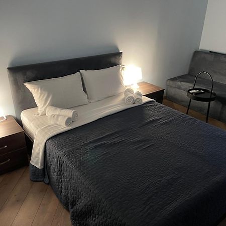 Yerevan Downtown Luxe Lägenhet Exteriör bild