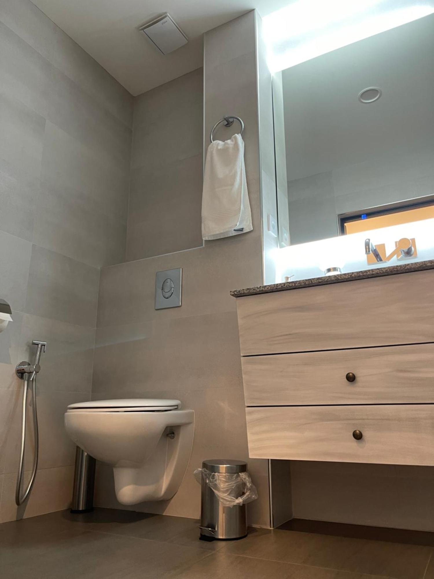 Yerevan Downtown Luxe Lägenhet Exteriör bild