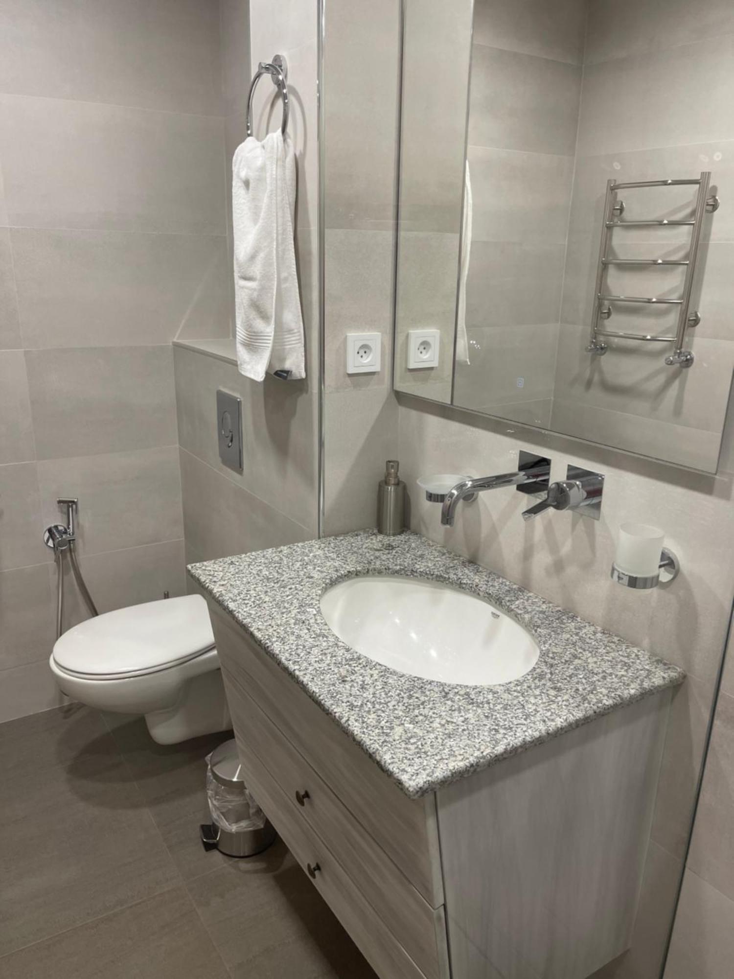 Yerevan Downtown Luxe Lägenhet Exteriör bild