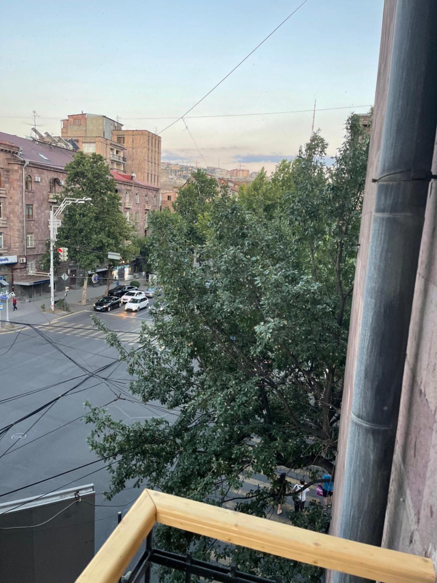 Yerevan Downtown Luxe Lägenhet Exteriör bild